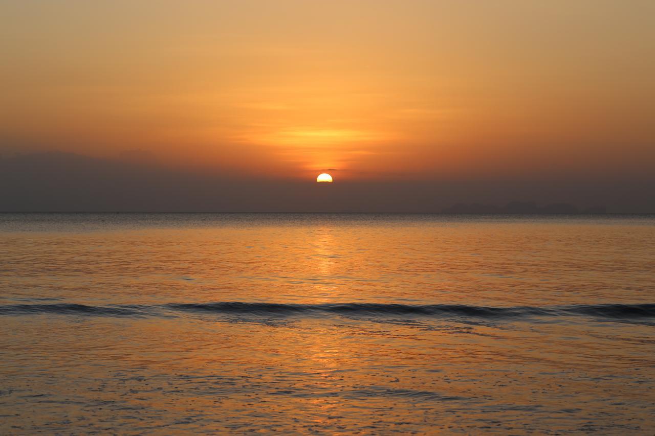 Noble Crown Resort & Spa Koh Lanta Bagian luar foto